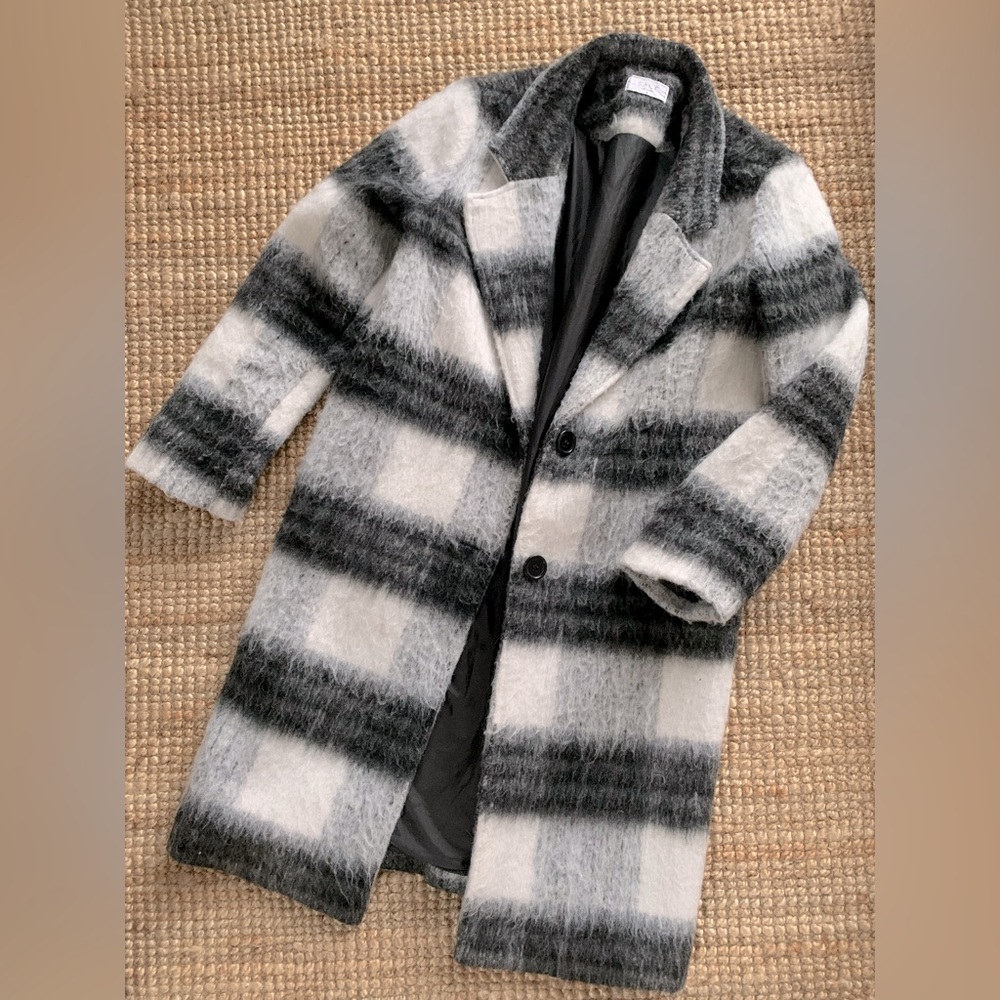 Wool jacket from Sage The Label. Black, Grey & White plaid pattern. Size medium